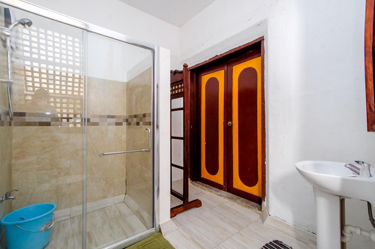 Zen Rooms Calle Crisologo Виган Экстерьер фото