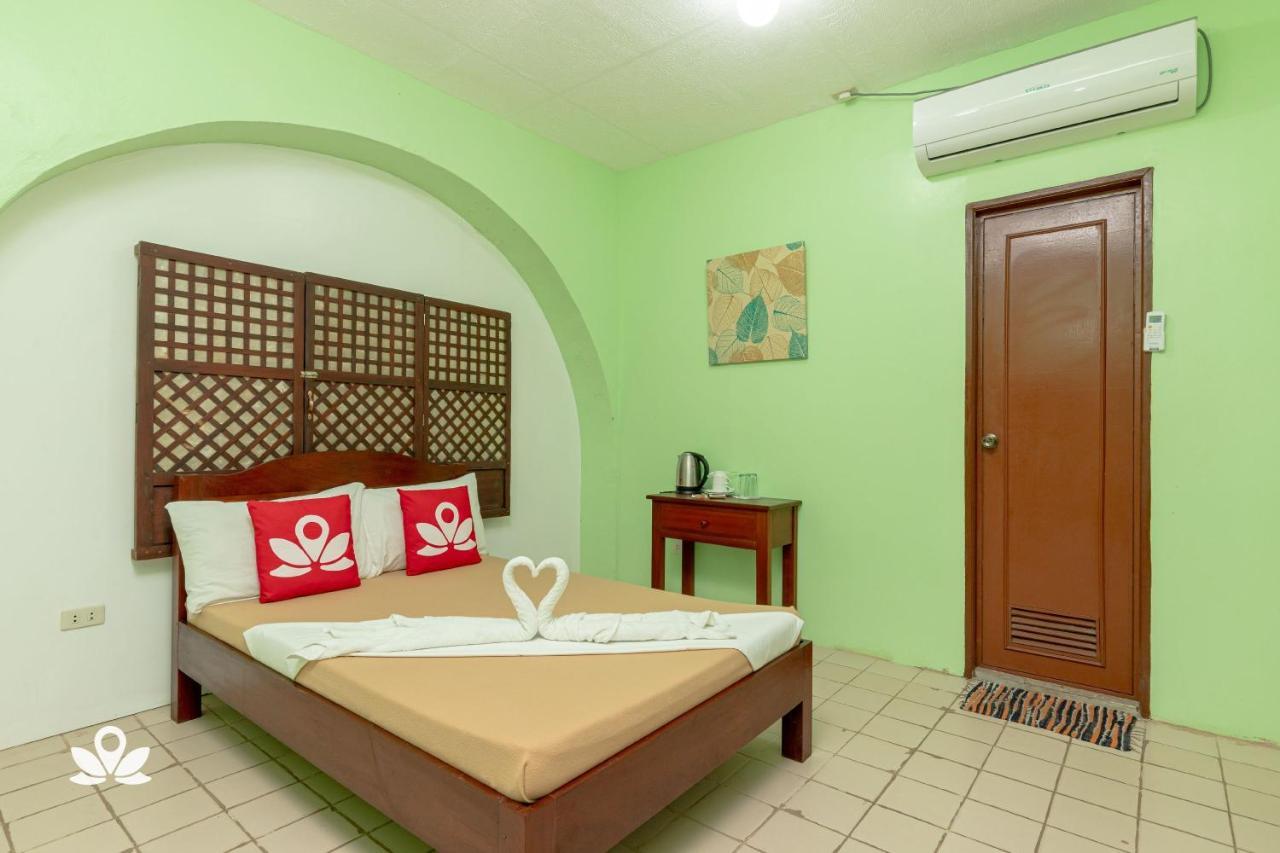 Zen Rooms Calle Crisologo Виган Экстерьер фото